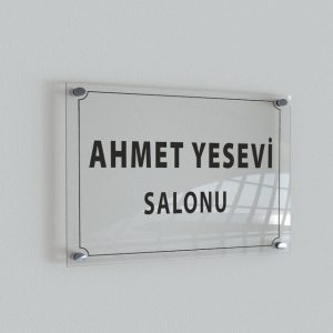 Şeffaf Pleksi Kapı İsimliği